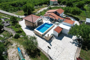 Holiday house with a swimming pool Kotlenice, Zagora - 22219